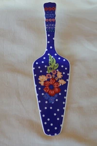 Pioneer Woman Stoneware Cobalt Blue Dazzling Dahlias Cake Server #2918DMT 9 3/4" - Picture 1 of 11