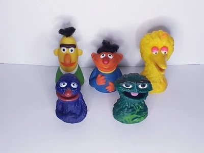 Vintage Sesame Street Muppets Lote De 5 Fantoches Dedo Bert Ernie Big Bird Oscar  - Imagem 1 de 4