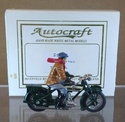 Motocicleta Triumph 1:32 años 20 con piloto S5414 de Autocraft en Inglaterra Foto 1 de 4