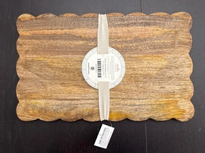 Mela Artisans Scalloped Edge Mango Wood Cutting Board 16 X 10 Charcuterie New - Picture 1 of 5