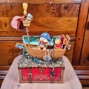 Caja de música vintage Enesco Pirate Adventures Yo Ho Ho Row Row Row Your Boat 1990 - Imagen 1 de 16
