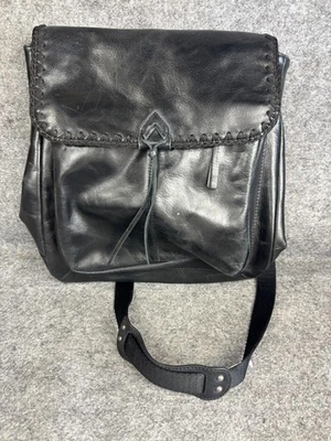 Mochila de cuero negra The Sak Bolso Cartera Bolsillos con correa ajustable Estilo informal Foto 1 de 4