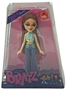 Mini Bratz Series 1 Flaunt It! Yasmin Flashback Minis 2” Doll Collectible - Picture 1 of 3