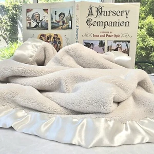 RARE Katie Little KidslineThick Plush Full Satin Trim Off White Minky Blanket - Picture 1 of 9