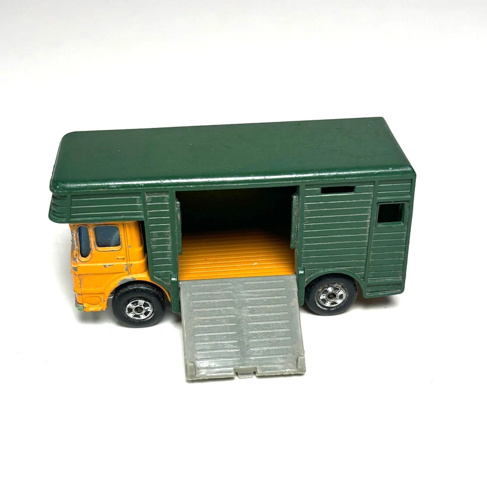 VTG Matchbox Lesney Superfast #17 Horse Box Ergomatic Truck Made in England 1969 - Image 1 of 4