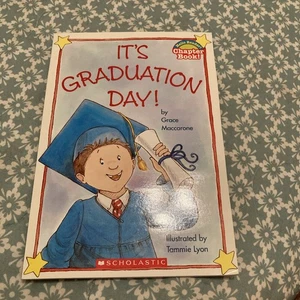 It's Graduation Day Grace Maccarone - Bild 1 von 5