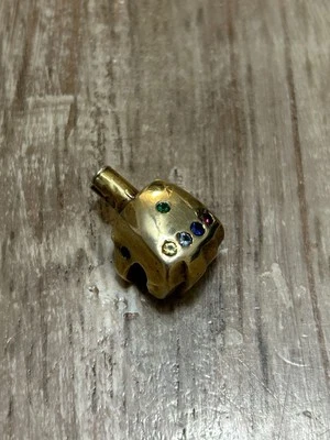 Lego Infinity Gauntlet personalizado de Marvel Comics para Thanos, Hulk, otras minifiguras Foto 1 de 4
