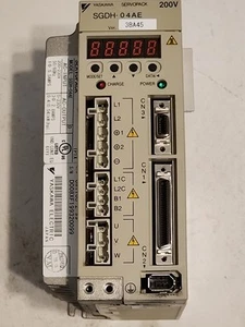 Servo Drive YASKAWA SGDH-04AE 0,4 kW - Envío gratuito - Imagen 1 de 4