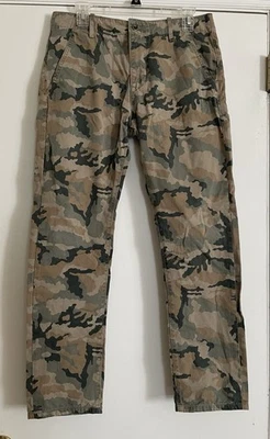 Levi's Men’s Camouflage Straight Leg Pants 30/30 - Image 1 of 4
