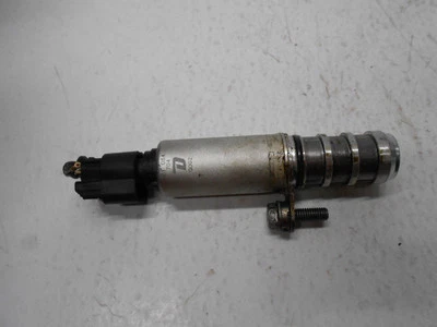 Chevrolet Equinox VVT 2010-2017 solenoide con perno 2,4 L Foto 1 de 4