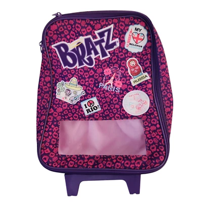 Bratz 滚动行李箱旅行包女孩娃娃行李箱 14x10  — 第 1/4 张图片