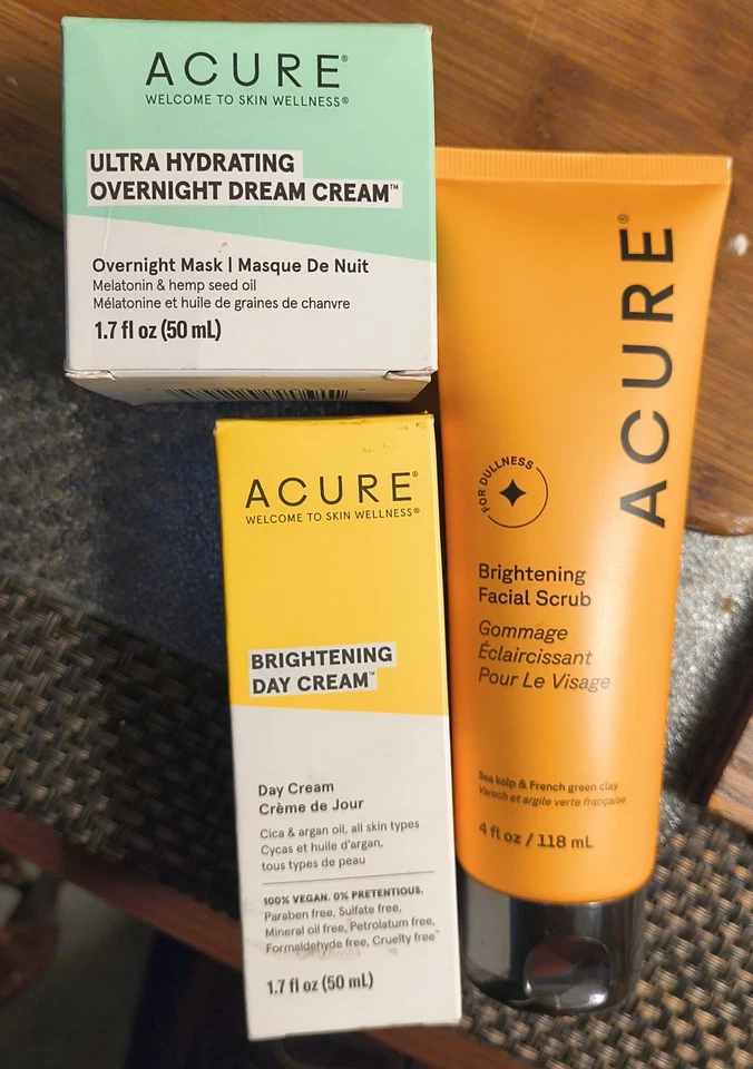 ACURE TRIO: Crema de día iluminadora, exfoliante facial y ultra hidratante durante la noche... Foto 1 de 4
