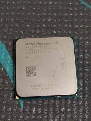 AMD Phenom II X6 1075T 3 GHz Six Core (HDT75TFBK6DGR) Processor - Image 1 of 4