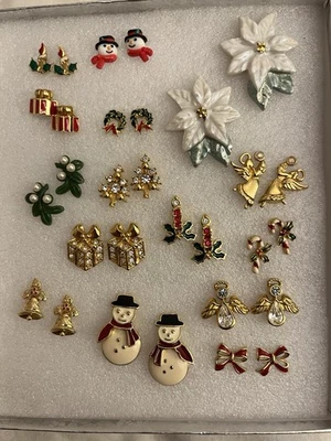 Avon Mostly Mixed Lot Of 15 Vintage Holiday Pierced Earrings Stud - Image 1 of 4