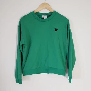 H&M Divided Disney Green Mickey Mouse Embroidered Pullover Sweater Size M Casual - Picture 1 of 8