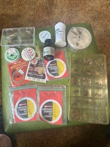 From local estate: Vintage Huge Mixed Lot of Trout Flies Leaders Orvis Garcia - Picture 1 of 17