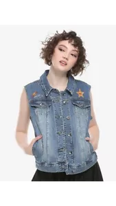 NUEVO Her Universe Disney Pixar Toy Story Woody Falsificación Denim Niñas Mujeres Chaleco Mediano - Imagen 1 de 8
