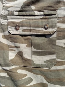 NWT Cabela's Green Camouflage Button Down Short Sleeve Shirt, Men's Size Small - Picture 1 of 7