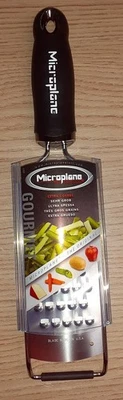 Microplane Küchenhelfer Gourmet Serie Sehr grobe Klinge