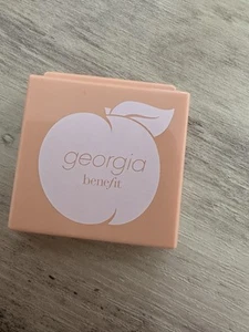 Benefit's Georgia Golden Peach Blush 4g - Picture 1 of 3