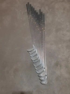 Northwestern GOLF CLUBS COMPLETE SET 8 OVERSIZE IRONS,3 WOODS, PUTTER STEEL - Image 1 of 4