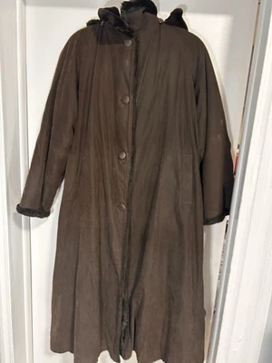 Used Liz Claiborne Women’s Large Brown Fuzzy Faux Fur Reversible Coat - Image 1 of 4