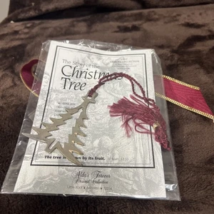 1997 Memory Collection The Story Of Christmas Tree Ornament - Picture 1 of 4