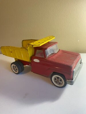 Vintage 1960s Tonka Pressed Steel Red Dump Truck Yellow Box Works Complete - Image 1 of 4