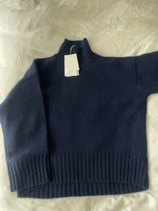 COS - JERSEY GRUESO 100% CACHEMIR CUELLO ALTO - AZUL MARINO - TALLA XS - NUEVO CON ETIQUETAS - PRECIO DE VENTA SUGERIDO POR EL FABRICANTE 250£ - Imagen 1 de 9