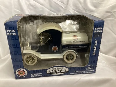 1997 Gear Box Toy, Replica Of A 1912 Skelly Oil Tanker - Image 1 of 4