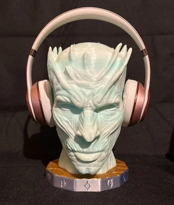 Juego de Tronos Impreso en 3D, Soporte/Busto para Auriculares El Rey de la Noche Foto 1 de 4