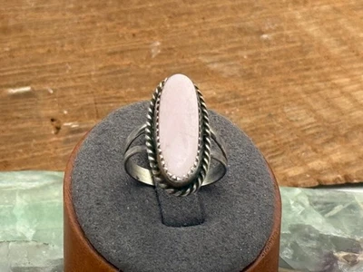 Vintage Kevin Yazzie Navajo Sterling Silver Mother of Pearl Sz 8.75--TB304.25 - Image 1 of 4