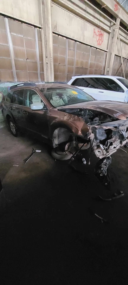 2010-2014 SUBARU LEGACY ENGINE FUSE BOX (ENGINE COMPARTMENT) Foto 1 de 4