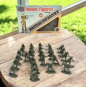 Rare AIRFIX 1/32 toy soldiers BRITISH INFANTRY Model Figures 28 Pieces Vtg 1980 - Picture 1 of 16