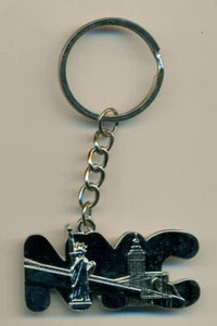 KEY RING - KEY CHAIN - NEW YORK #15 - NYC - STATUE OF LIBERTY - EMPIRE STATE - Picture 1 of 2