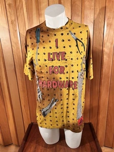Camisa estampada Stanley DeSantis 1994 mejoras para el hogar I Live For Hardware L - Imagen 1 de 11