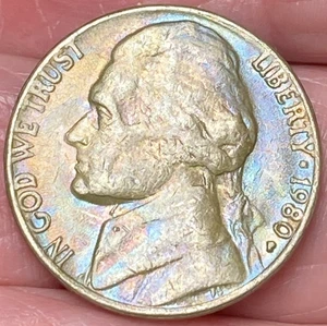 Hermosa moneda de níquel Jefferson 1980-P brillante tono arco iris #11 - Imagen 1 de 12