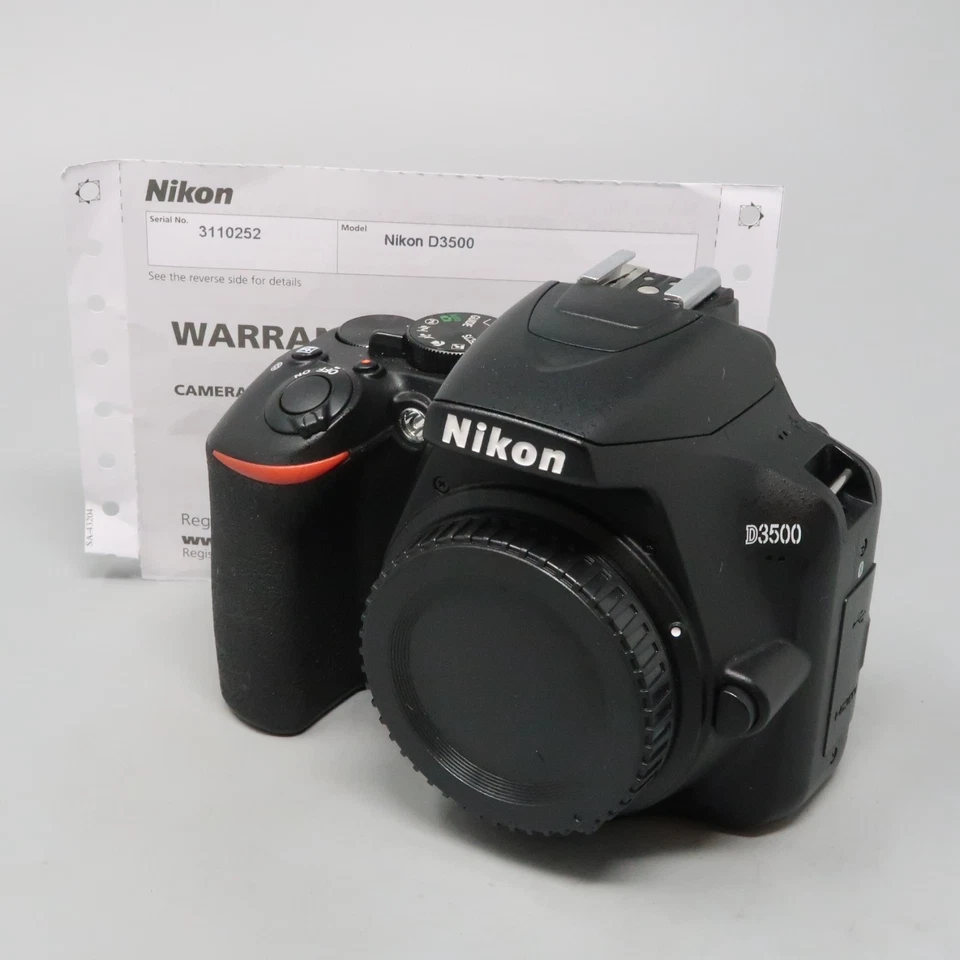 Nikon D3500 Digital SLR Camera Body 24.2MP - NEEDS REPAIR - Image 1 of 4
