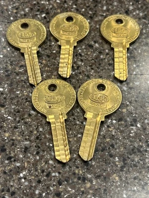 5x Ilco 1140 Padlock Key Blanks for Reese Padlocks Vintage NOS Free Shipping! - Image 1 of 4