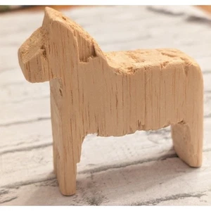 Bloque de madera tallado a mano estilo Dala caballo - Imagen 1 de 8