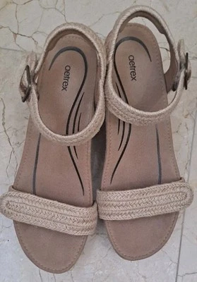 Aetrex Sydney Women's Natural Color Wedge Platform Sandals Size 10 EUC  - Image 1 of 4