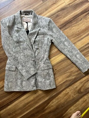 Blazer BLANKNYC Mujer Estampado Serpiente Cuero Sintético Bebé Rosa Negro Talla XSmall Nuevo Foto 1 de 4