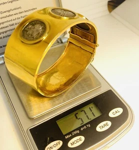 Großer 18K Gold  Armreif mit 3 antike römische Münzen - Bild 1 von 13