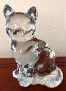 Estatuilla de gato sentado de vidrio artístico Fenton cristalino - Imagen 1 de 8