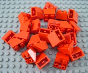 LEGO Lot of 25 Red 2x2 Inverted Slopes - Picture 1 of 1