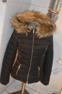 H&M dicke Winterjacke Steppjacke kurz mit Kapuze schwarz Gr. 36 - Bild 1 von 4