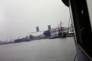 GREENWICH, RIVER THAMES, London - Original 35mm SLIDE (1982) - Picture 1 of 2