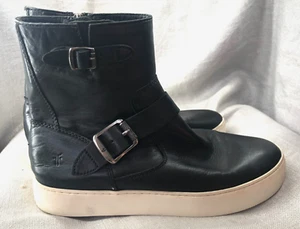 Zapatos con botas de cuero negro al tobillo para mujer talla 8 M con hebilla con cremallera logotipo de cierre - Imagen 1 de 12