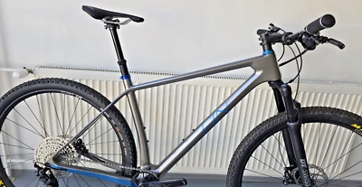 NEW Carbon MTB Hardtail Bike Large DT Swiss Shimano Megamo Factory Custom XTR XT - Bild 1 von 4