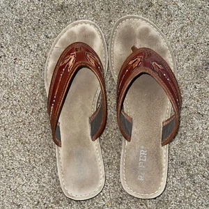 Roper Women's Tan 'MIRANDA' TOOLED FLOWERS SANDALS Size 8 - Picture 1 of 5